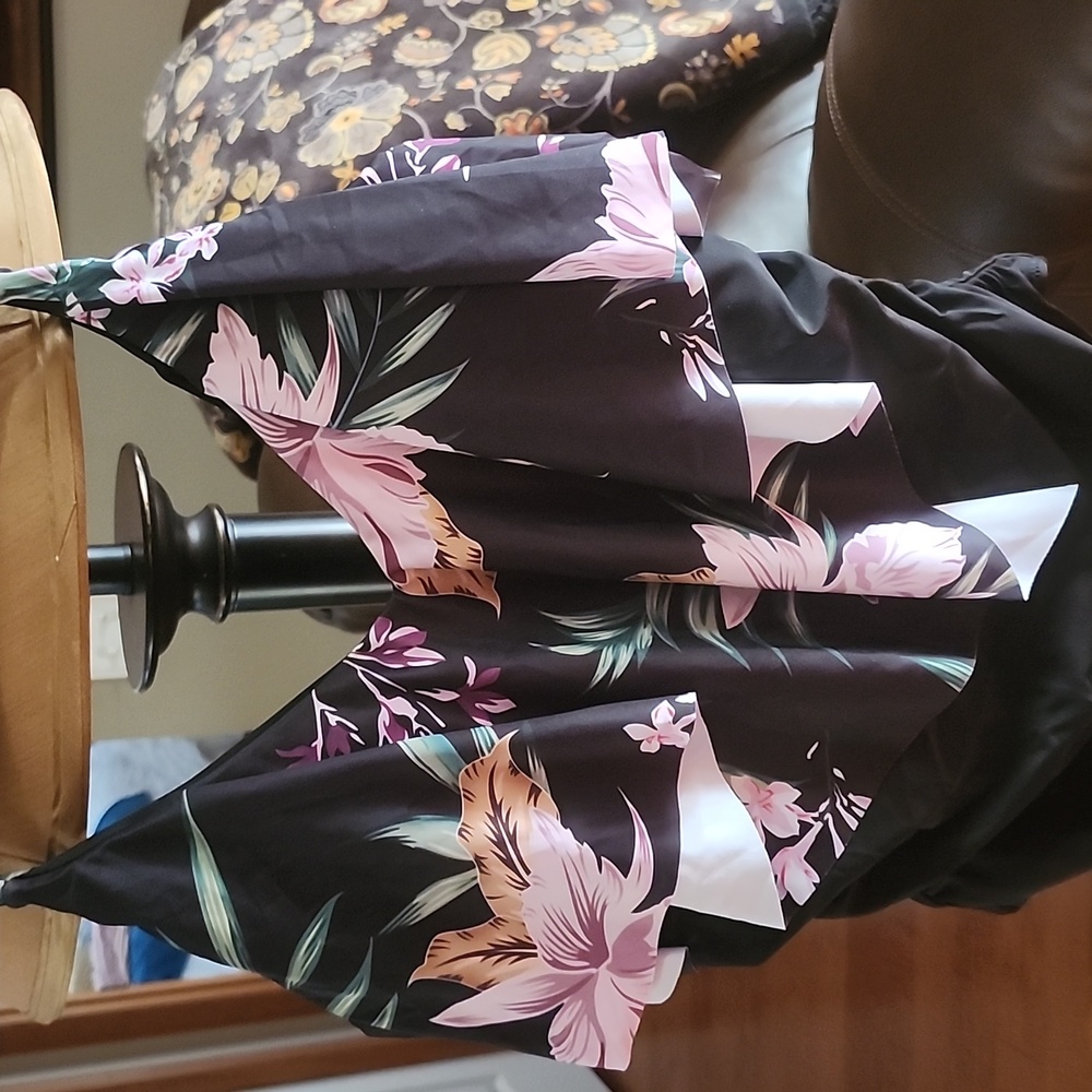 Floral Ruffle Swimsuit - Picture 3 of 4
